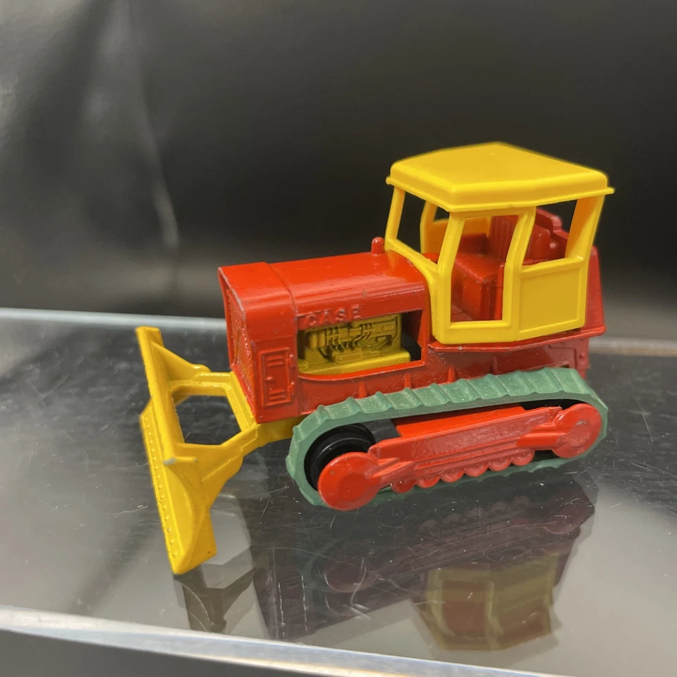 Brinquedo escavadeira vintage da década de 1960 fundido - Vermelho e amarelo, modelo trator Caterpillar - Imagem 3 de 4