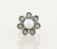Sterling Silver Pearl Flower Ring size 6 3/4