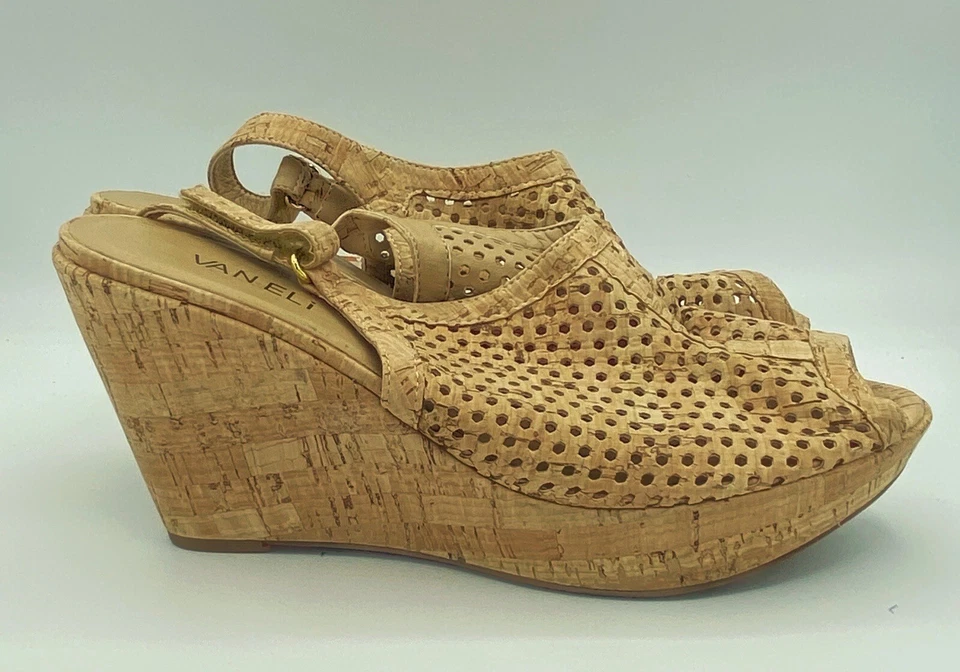 Van Eli Tostado Hebilla al Tobillo Tacón de Cuña Punta abierta Talla 8/9 10 pulgadas Tacón a Puntera Usado en Excelente Condición Foto 4 de 4