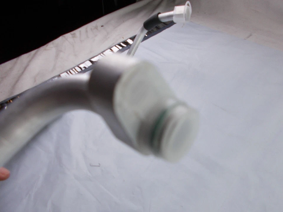 Manguera de succión de refrigerante de aire acondicionado resistente; 04-08 Acura TL 3,2 L-V6 Foto 3 de 4