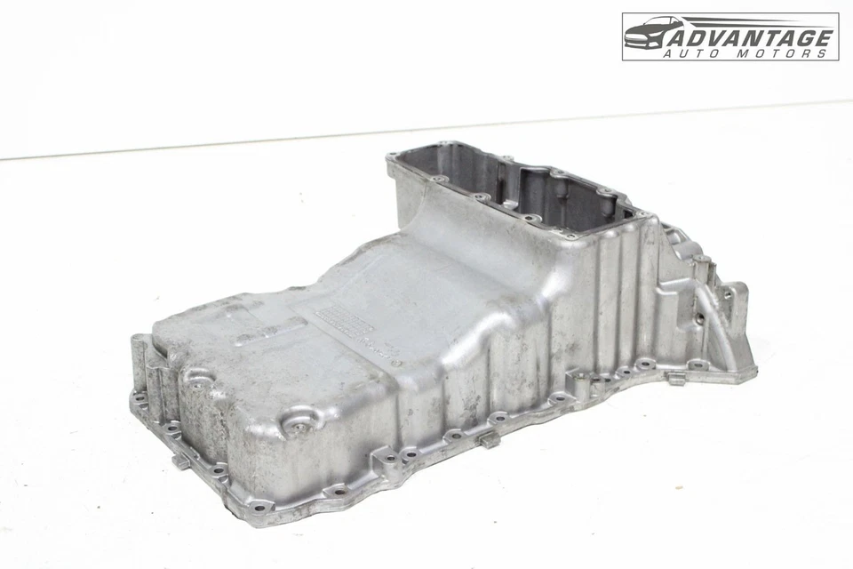 Mercedes-Benz E300 W213 2017-2019 motor de gasolina de 2,0 L cárter de aceite superior OEM Foto 2 de 4