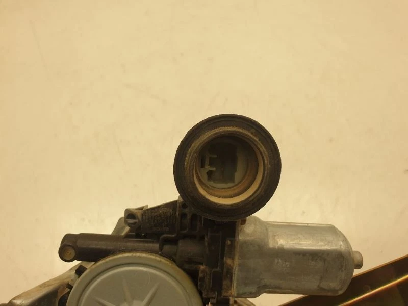 03-09 REGULADOR VENTANA PUERTA TRASERA LADO CONDUCTOR TOYOTA 4RUNNER SR5 Foto 4 de 4