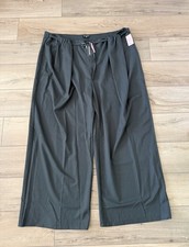 Pretty Little Thing Plus Slate Grey Woven Pleated Belt Detail Wide Leg Trousers