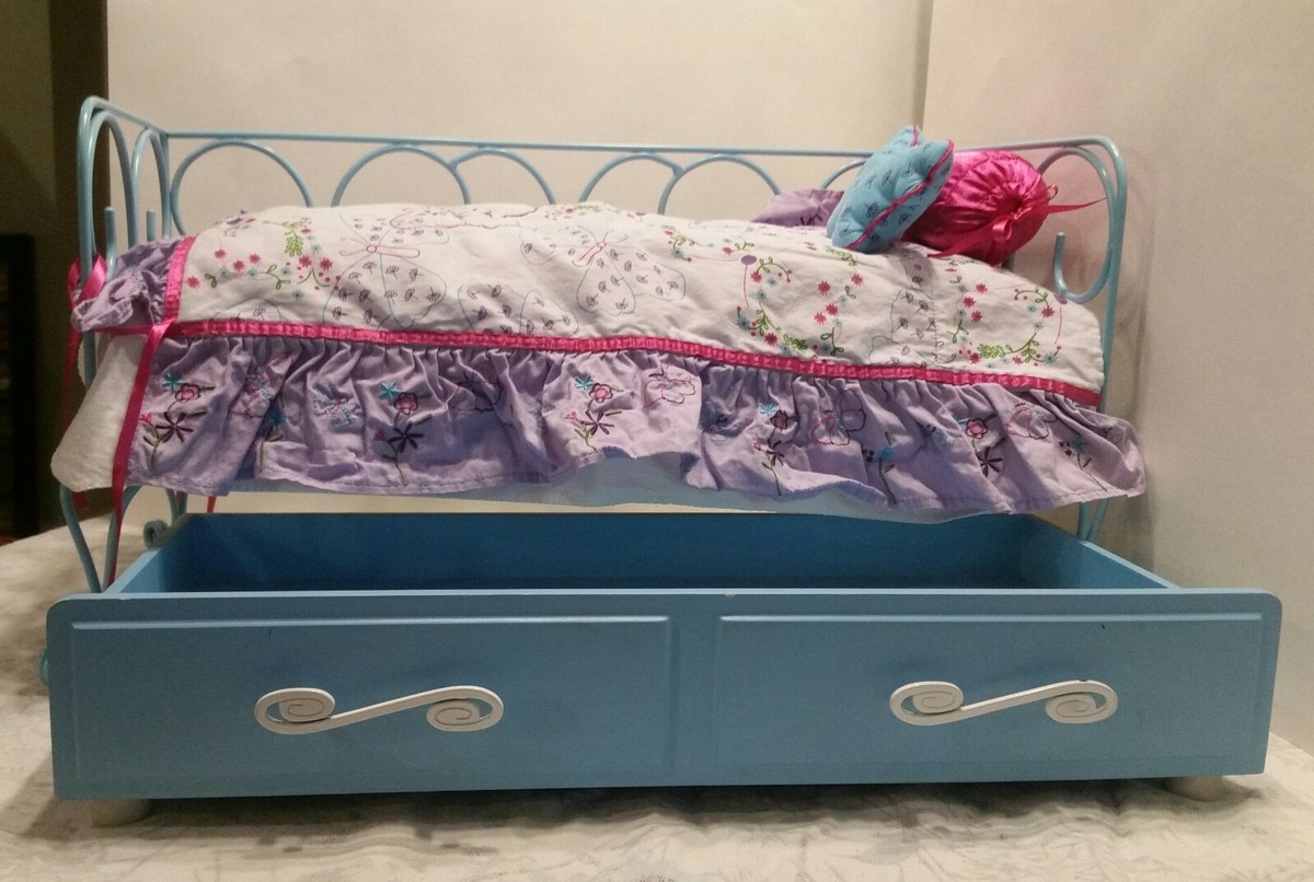 american-girl-doll-kanani-bed