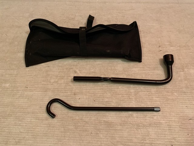 00-06 TOYOTA Tundra Tire BOTTLE Jack & Tool Kit SET AND CASE OEM | eBay