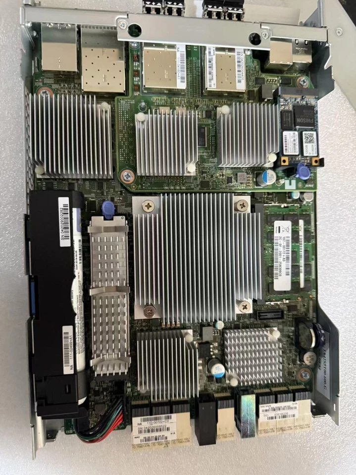 NO BEZEL Netapp AFF A220  w/Premium Bundle VE and TPM Licenses 1 Year Warranty - Image 4 of 4