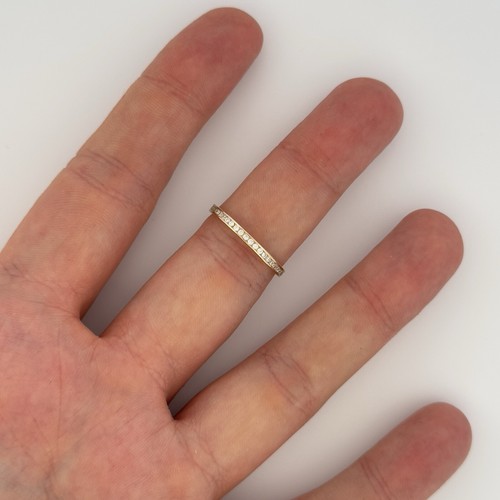 9ct Yellow Gold Full Eternity 2.5mm Band Ring N 1/2, R Hallmarked - Picture 5 of 7