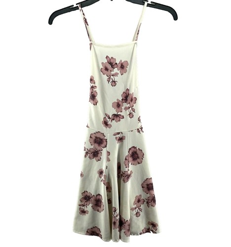 Brandy Melville Rare Green Floral V-Neck Dress Short Sleeve Europe  Exclusive | eBay