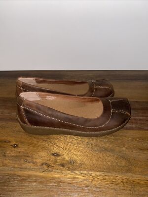 Duluth Trading Women's Leather Shoes Brown Size medium slip on 54500 NEW