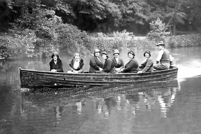 ygg-81 Die Fähre mit Passagieren, Matlock Bath, Derbyshire 20er Jahre. Foto