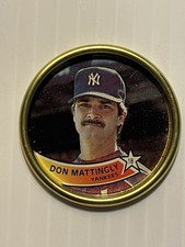 1989 Topps Coins New York Yankees Baseball Card #43 Don Mattingly GOLD COIN