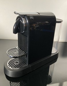Nespresso Citiz D113 Kaffeepadmaschine Schwarz Chrom Guter Zustand