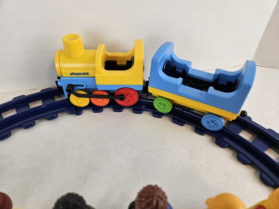 Playmobil Push and Pull Train Set Rock Band Player Singer Lot - Image 2 of 4