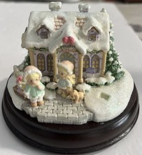 Precious Moments Sharing The Season-Peaceful Moments Library A1480-2002 Musical