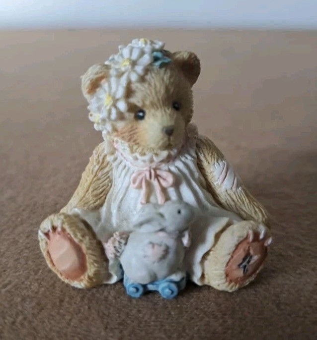 Vintage Priscilla Hillman Adorable Bear Figurine Enesco