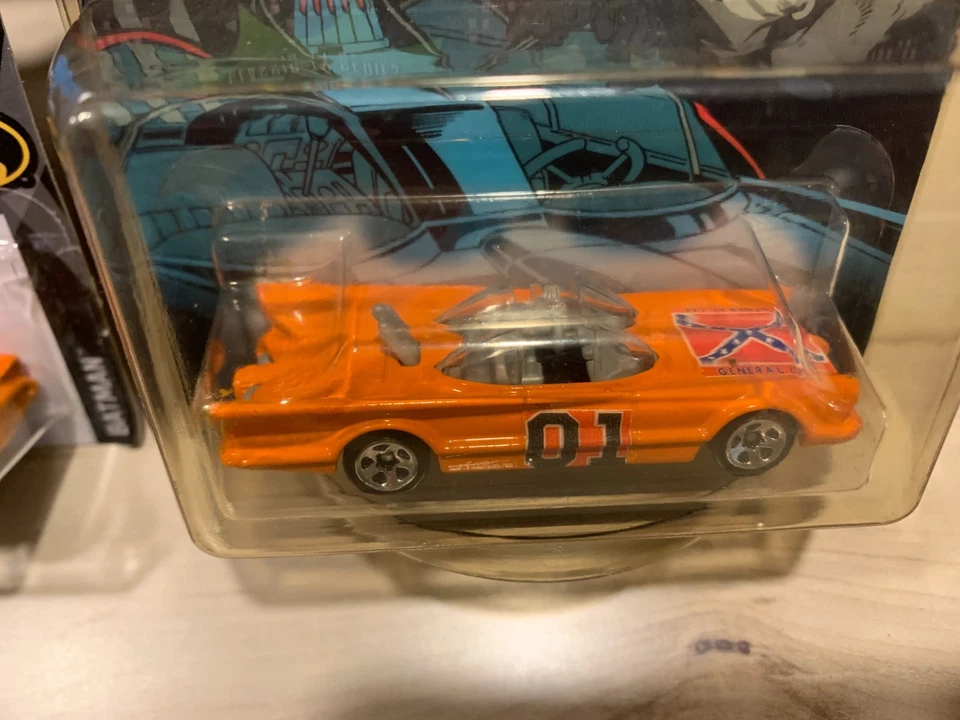 LOT OF 4 Batmobile Batman hot Wheels dukes of Hazzard general Lee custom Batman - Image 2 of 4