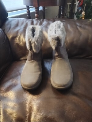 #ad #ad Clarks Women#x27;s Cabrini Reef Snow Winter Boot Size 10 M Grey $25.00
