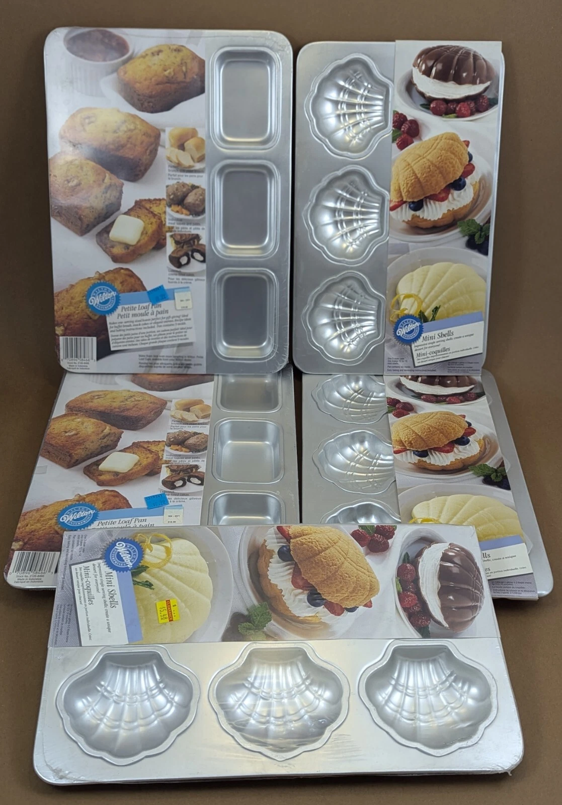 (5) WILTON CAKE PANS MINI SHELLS MOLDS 2105-4396 AND PETITE LOAF 2105-8466