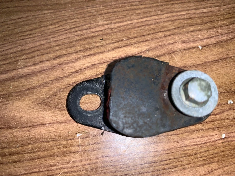 Suzuki RM125 1999 82-19 OEM SILENCIADOR AMORTIGUADOR SOPORTE DE GOMA. Foto 4 de 4