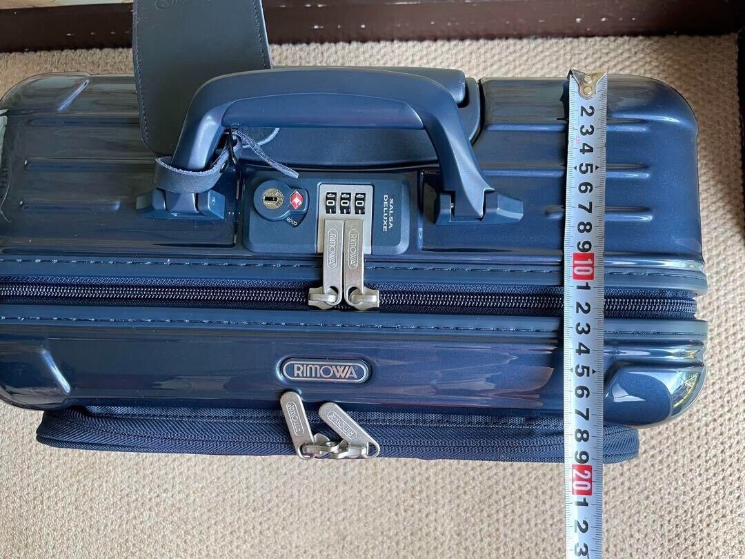 Rimowa Salsa Deluxe Hybrid 23L Blue 2-wheels Carry Case Rimowa Salsa Deluxe Hybrid 23L Blue 2-wheels Carry Case