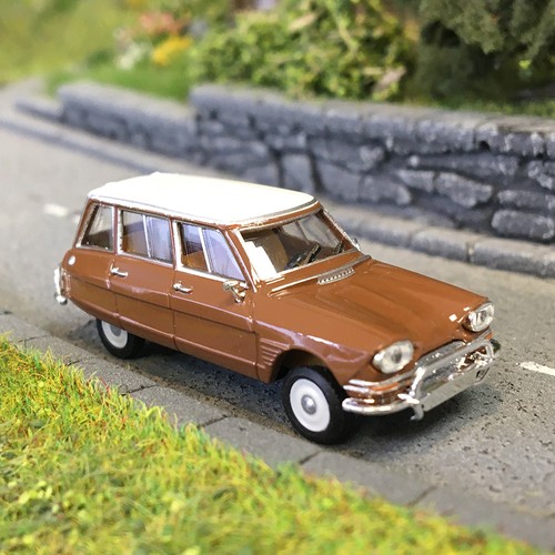 Citroën AMI 6 Break, marron (toit blanc) - HERPA 038959 - HO 1/87 | Condition: Neuf