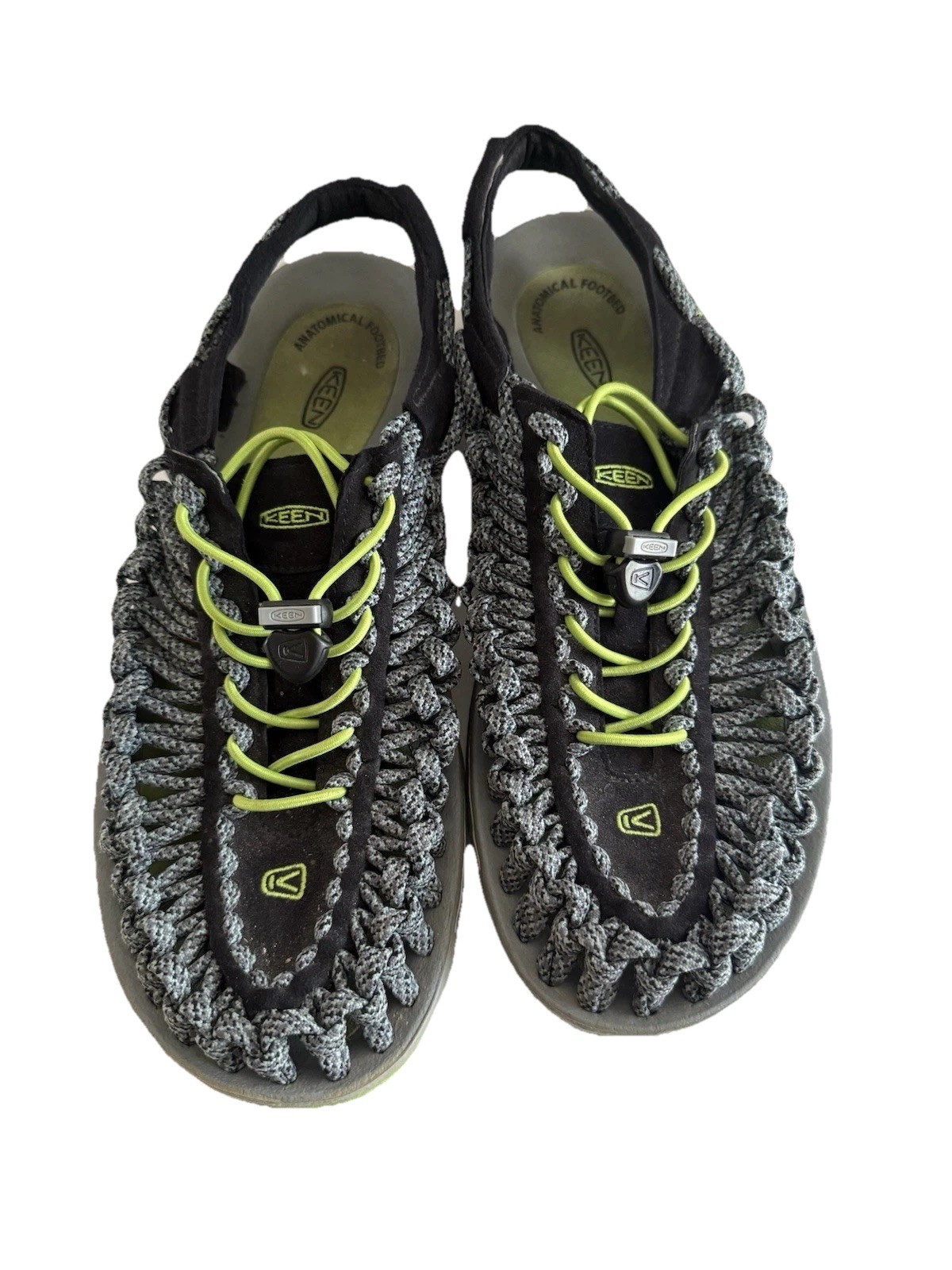 Sandali sportivi Keen da uomo taglia 9 5 Uneek Tow Paracord Bungee grigio verde 1014623