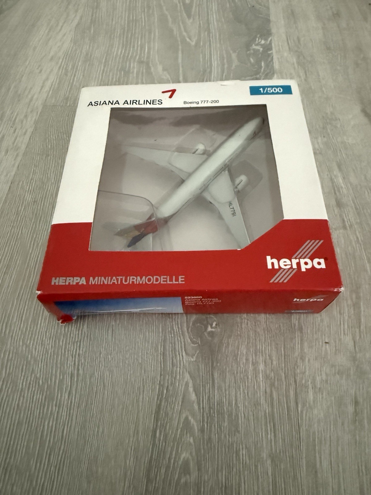 Herpa 1/500 Asiana Boeing 777-200 Diecast Aircraft Model Boxed New