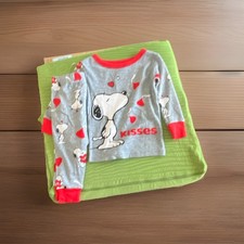 Peanuts Snoopy Gray Red Pajama Set Baby Toddler Long Sleeve Hearts Kisses