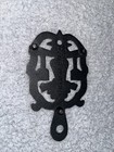Vintage Black Cast Iron Dumb Dutch Farmhouse Kitchen Trivet Birds Hearts MT-5 — photo 2
