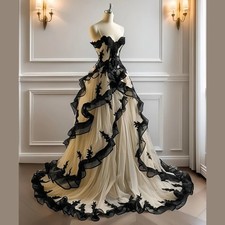 Gothic Black Lace Wedding Dress for Bride Strapless Tulle Bridal Gown with Train