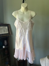 VICTORIA SECRET GOLD LABEL PINK NIGHTIE RUFFLED HEM ASYMMETRICAL VTG MEDIUM