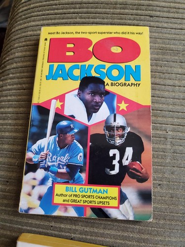 Lot (3) John Unitas-Playing Pro Football to Win, Bo Jackson, Play Ball - Picture 6 of 16