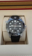 OMEGA Seamaster Diver 300m Black with Rubber strap - Ref: 210.32.42.20.01.001