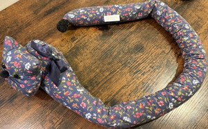 Cat-Shaped Fabric Draft Dodger with Floral Pattern
