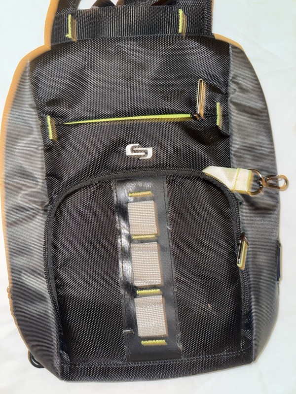 Solo New York Active Universal Tablet Sling Black Bag Backpack Crossbody