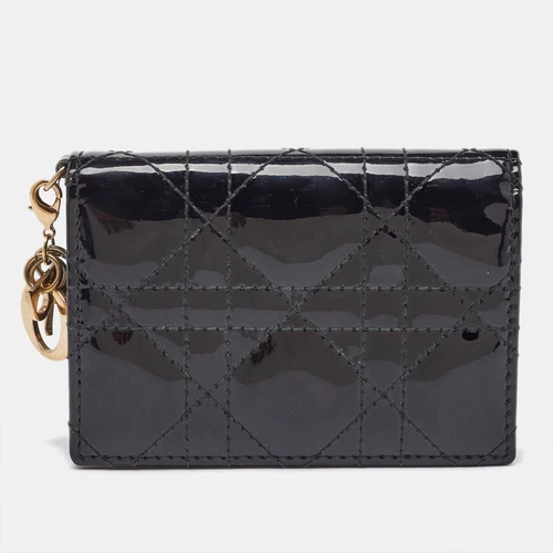 Étui à cartes Dior en cuir verni cannage noir Lady Dior