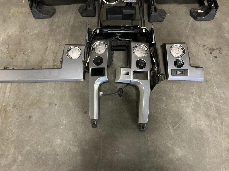 2013 FORD F150 LIMITED CREW CAB FRONT AND REAR LEATHER SEATS HEATED & COOLED - Image 2 of 4