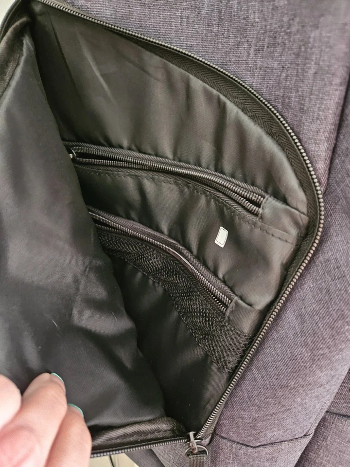 Mochila PDP Elite Play para Nintendo Switch - Varios Bolsillos Excelente Estado Foto 2 de 4