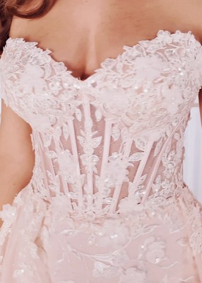 Ellie Wilde Elegant Embroidered Floral Lace Wedding dress