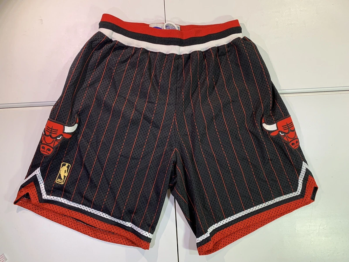 1996-97 Chicago Bulls Champion basketball shorts, retroiscooler