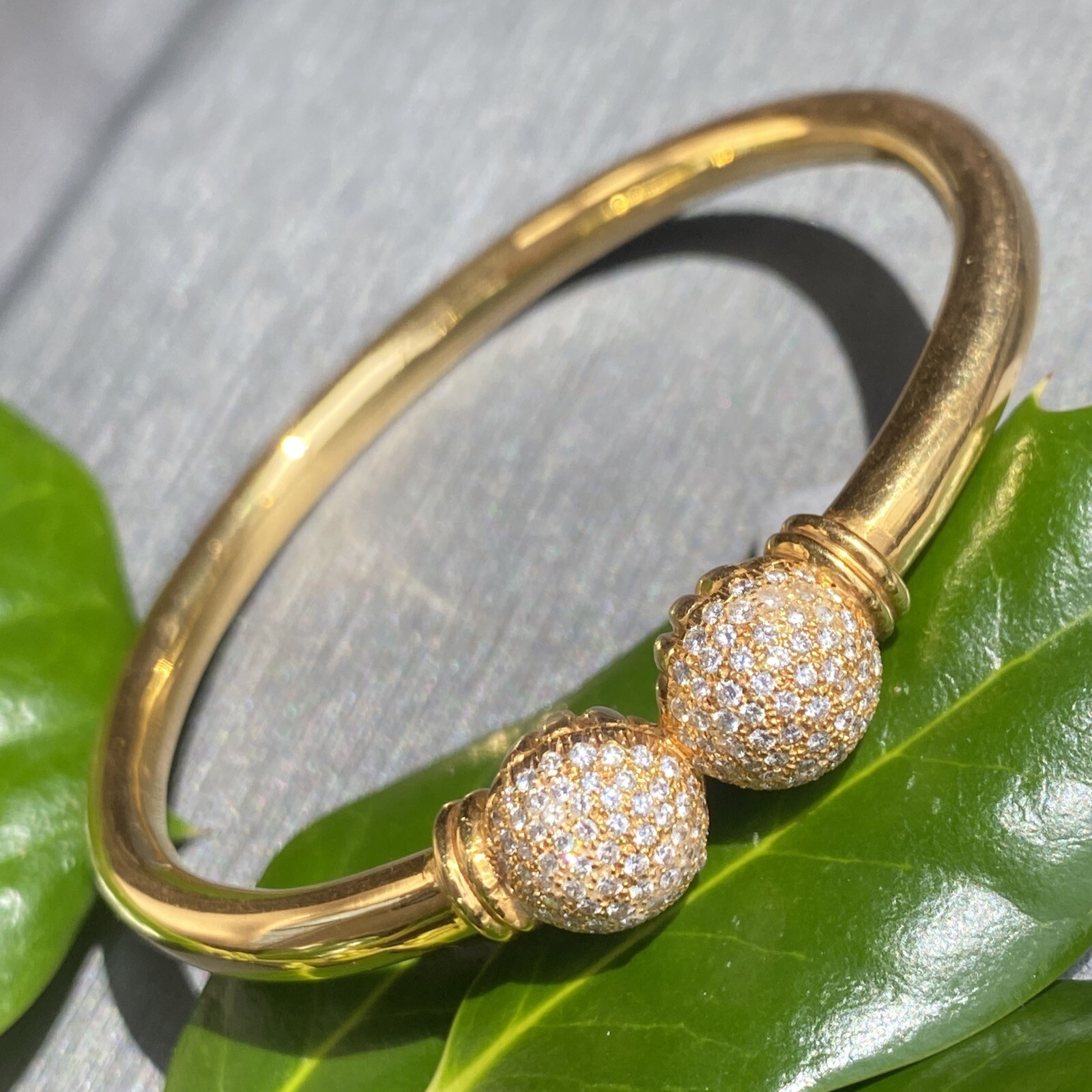 Bracelet with pavé and plain circles - STARDUST TEN - Yellow gold