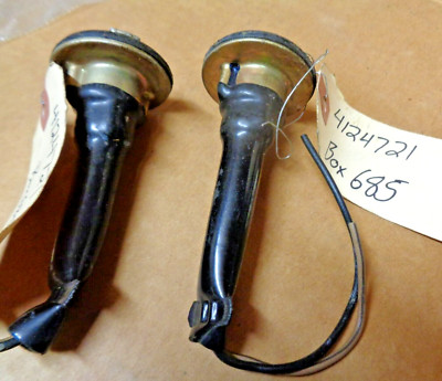 1980-1983 Dodge Mirada Chrysler Cordoba Cornering Lamp Sockets 4124721 Pr NOS