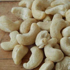 Raw Whole Cashews, 320 ct
