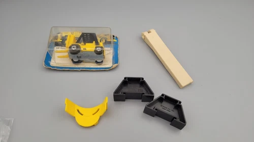 Vintage Mattel Hot Wheels Lot Accessories Parts Forklift MIP Sto N Go Leg & More