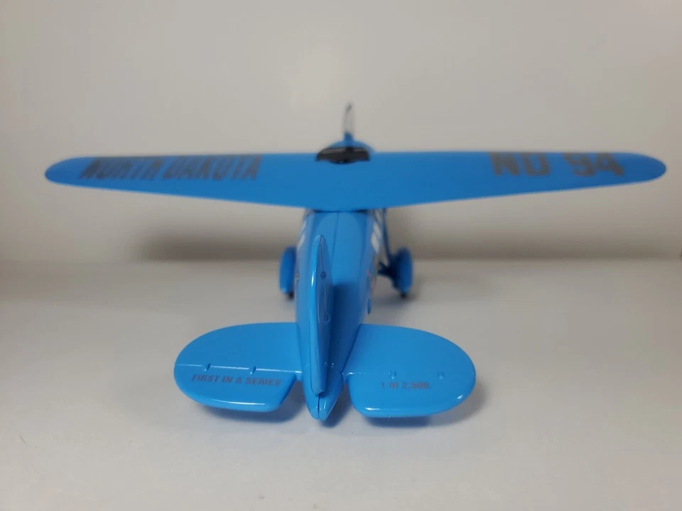 NEW 1932 Lockheed Vega Model 5 Bank 1/32 Scale Blue Airplane NORTH DAKOTA ND 94 - Image 4 of 4