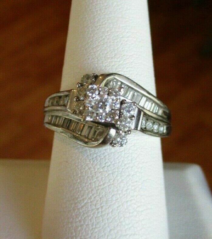 14K White Gold 38 Diamond Cluster Engagement Ring Size 9 8.7 Grams R18