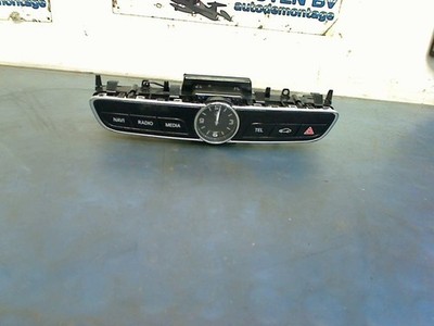 ZEIT UHR CLOCK Mercedes-Benz E Estate (S213) 2017 A2138272000