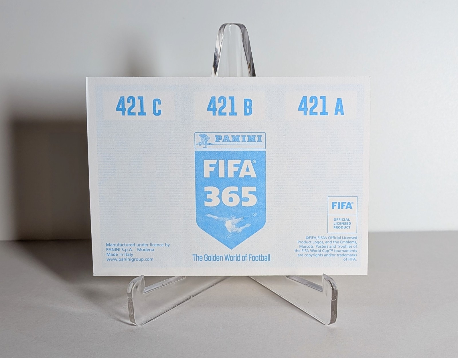 2019 Panini FIFA 365 The Golden World Of Football  Erling Haaland Rookie  view 4