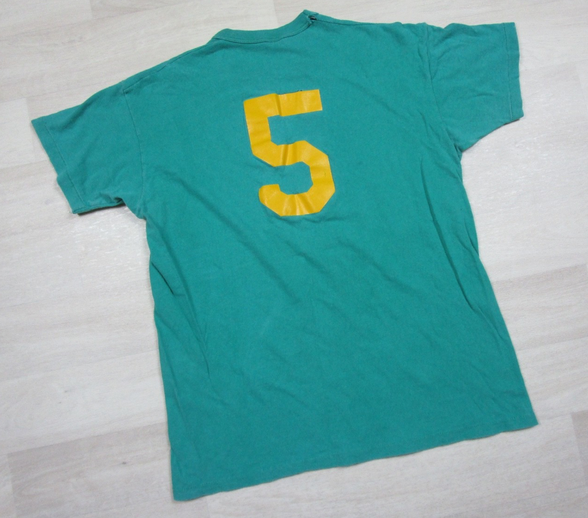 Vintage 70s Russell Athletic T Shirt (S) Distressed Single Stitch