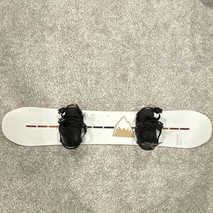 Arbor Poparazzi 144cm Snowboard with Bindings